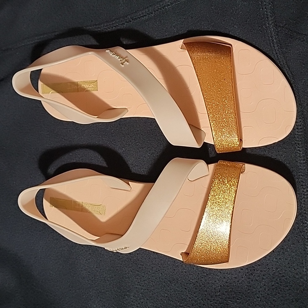 Ipanema Sandals Retired New 5 Pink/Bronze